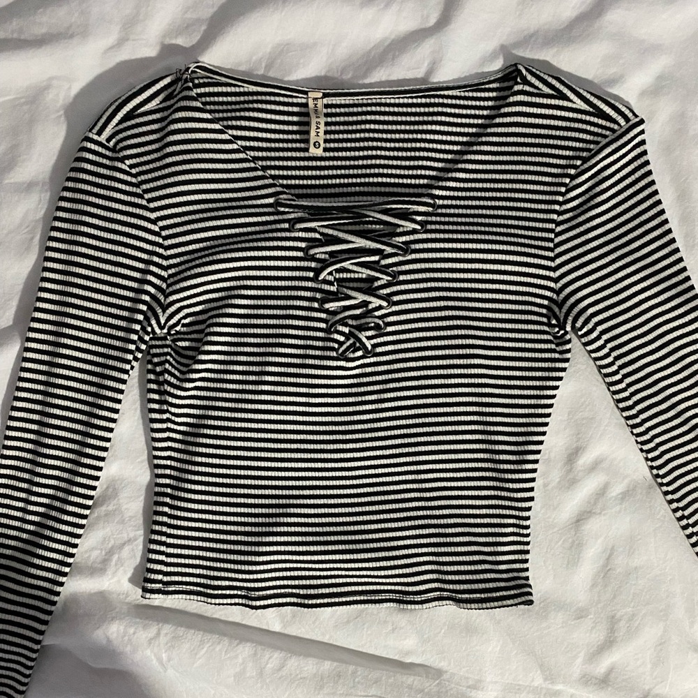 LF long sleeve crop top